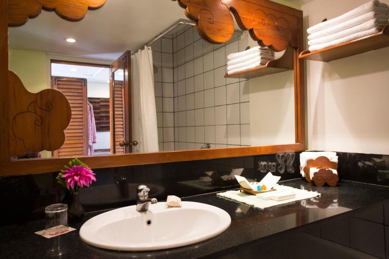 Shangri-La Village Resort, Pokhara Ngoại thất bức ảnh