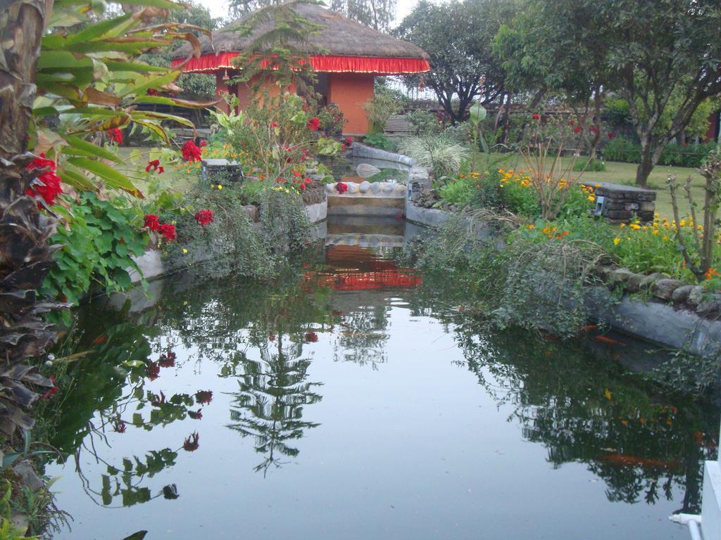 Shangri-La Village Resort, Pokhara Ngoại thất bức ảnh