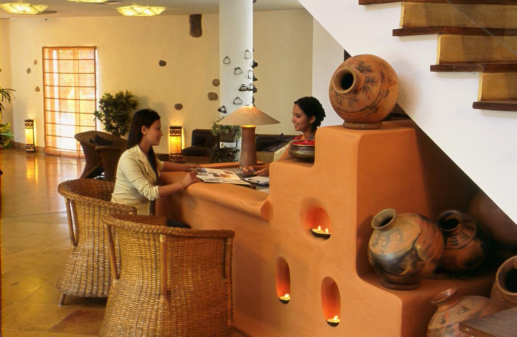 Shangri-La Village Resort, Pokhara Ngoại thất bức ảnh