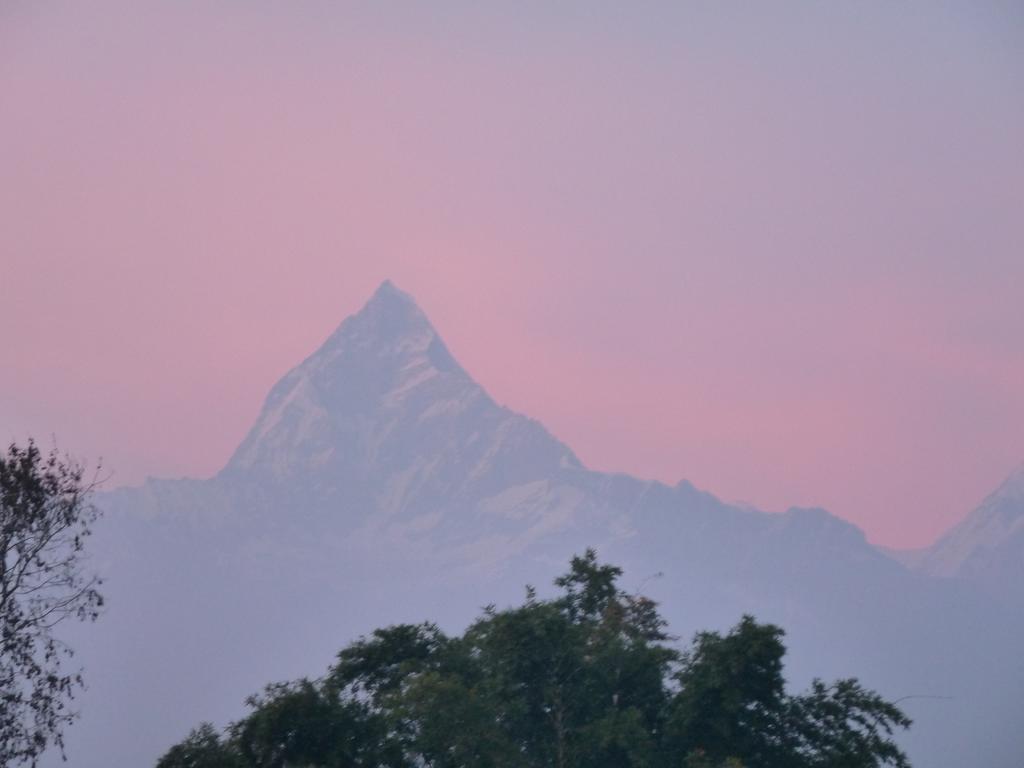 Shangri-La Village Resort, Pokhara Ngoại thất bức ảnh