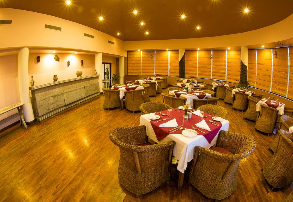Shangri-La Village Resort, Pokhara Ngoại thất bức ảnh