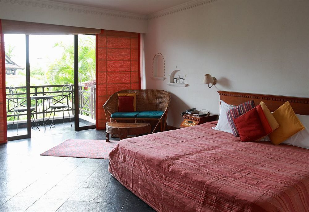 Shangri-La Village Resort, Pokhara Ngoại thất bức ảnh