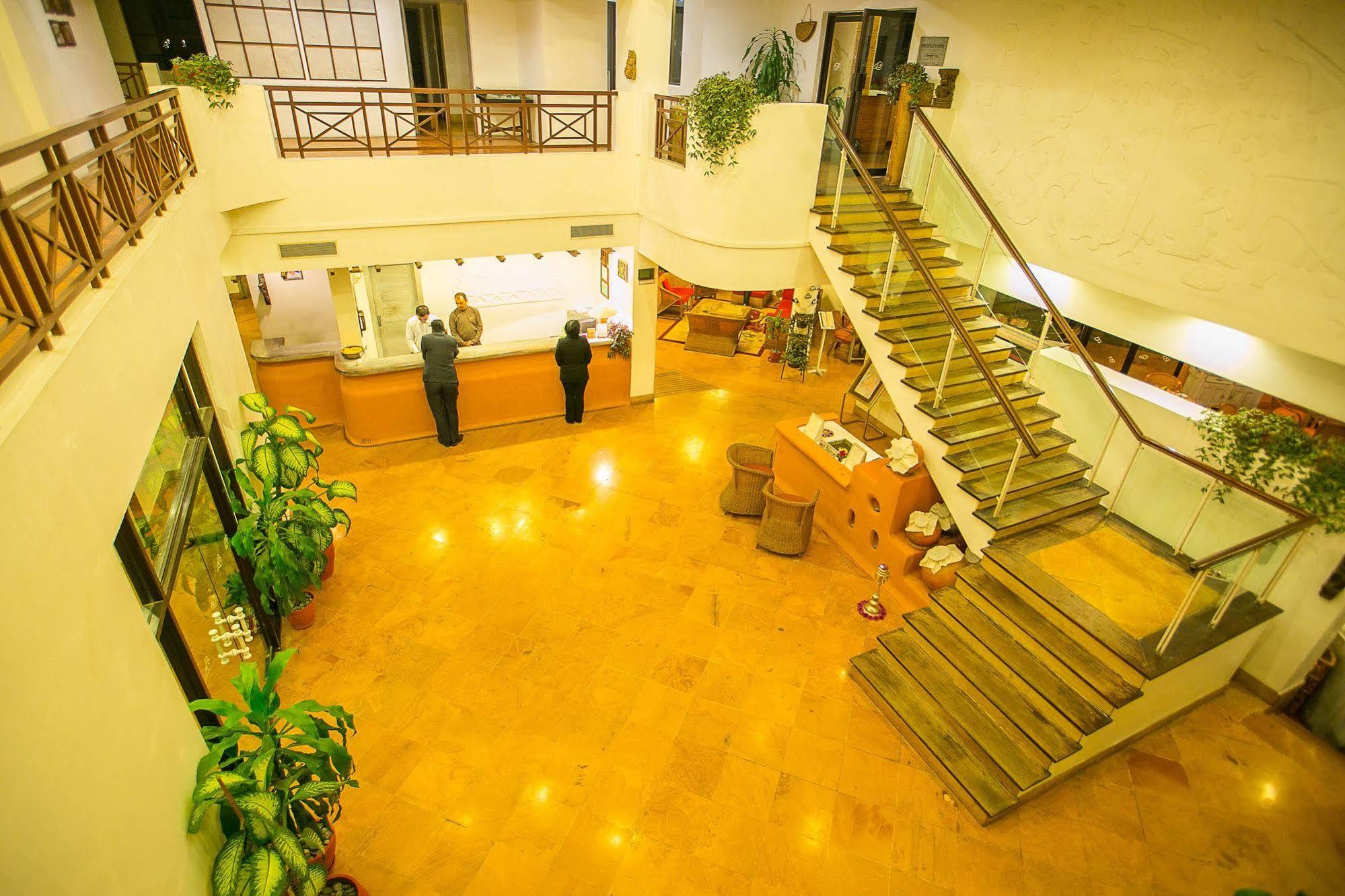 Shangri-La Village Resort, Pokhara Ngoại thất bức ảnh