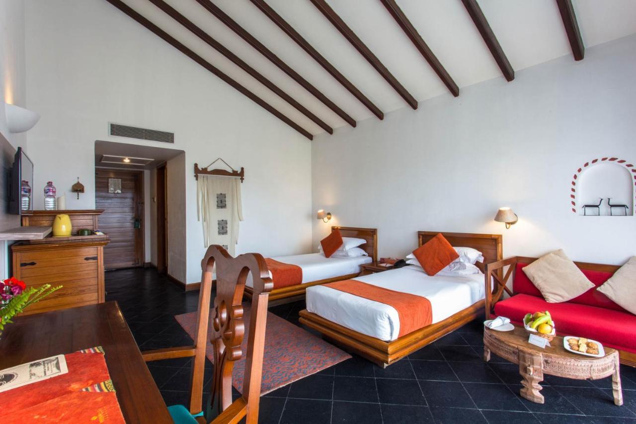 Shangri-La Village Resort, Pokhara Ngoại thất bức ảnh