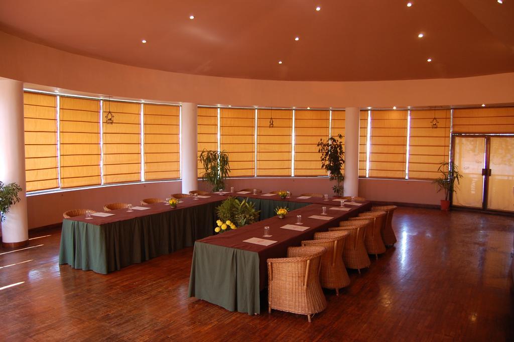 Shangri-La Village Resort, Pokhara Ngoại thất bức ảnh